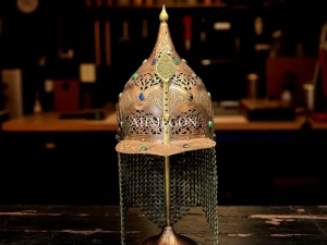 Taşkut Miğfer – Güç, Dayanıklılık ve Tarihin İzleri